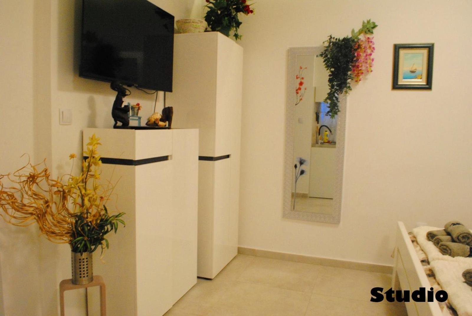 Sunshower Apartment And Studio Split Bagian luar foto