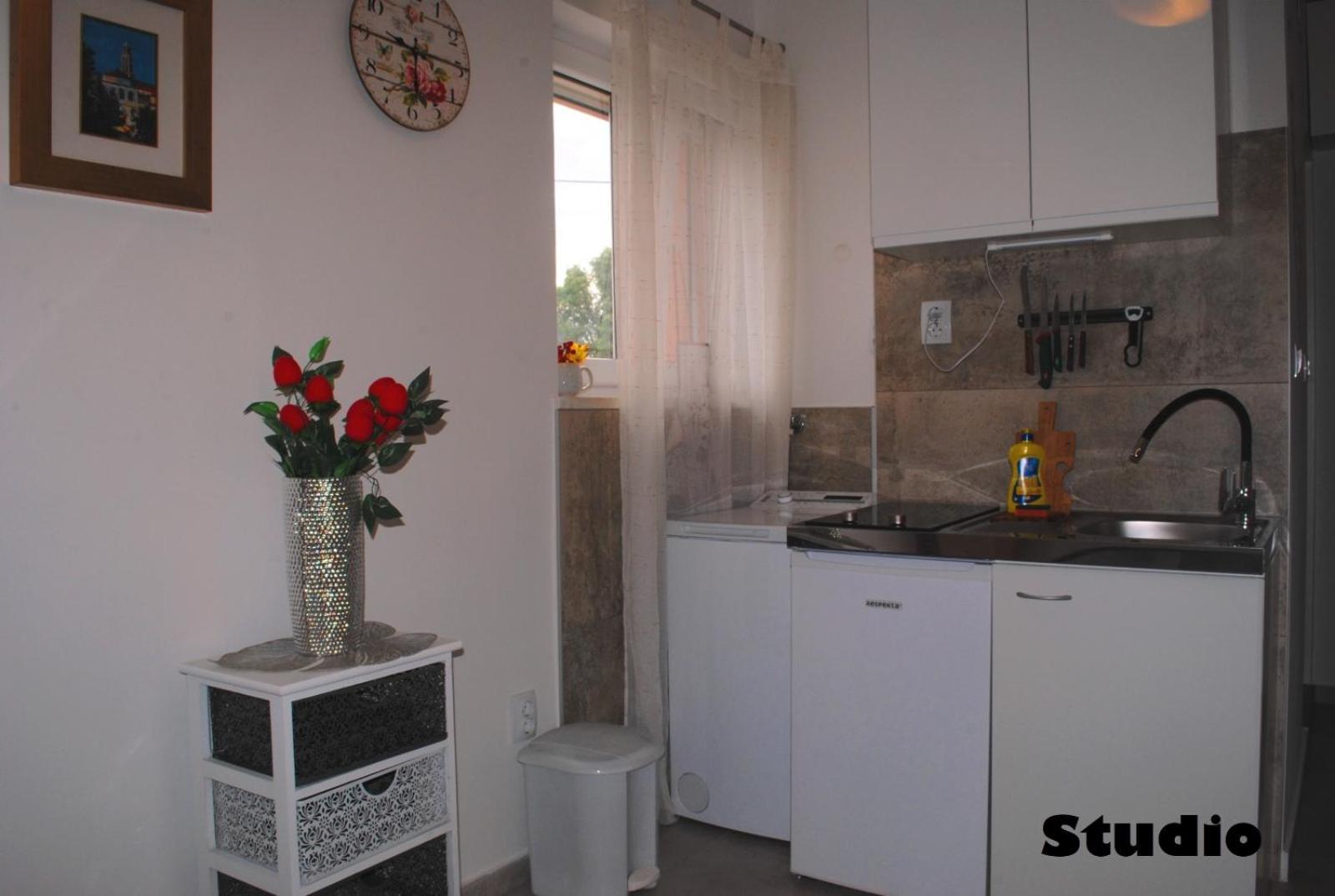 Sunshower Apartment And Studio Split Bagian luar foto