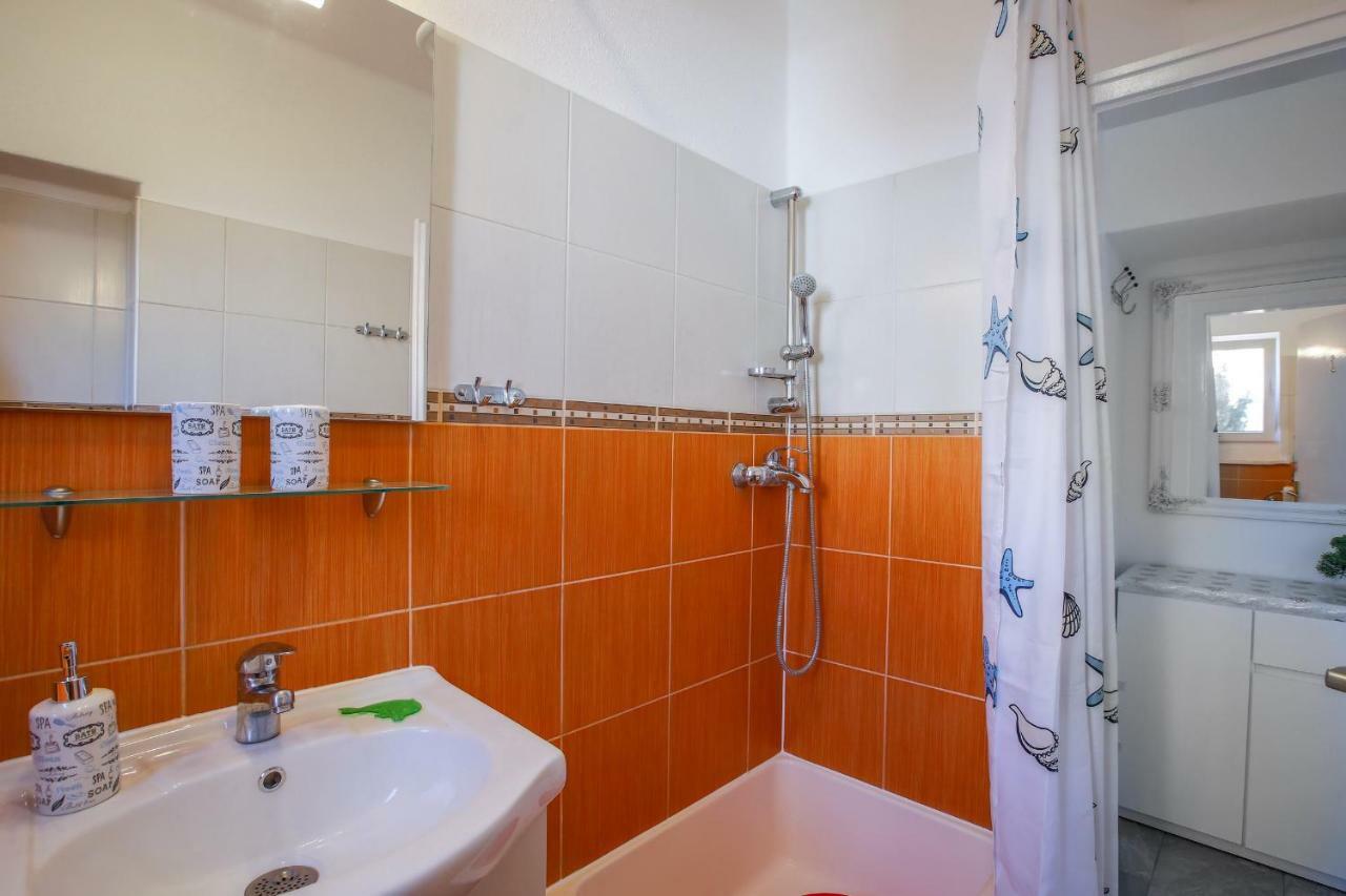 Sunshower Apartment And Studio Split Bagian luar foto